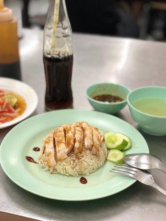 クワン ヘン チキンライス